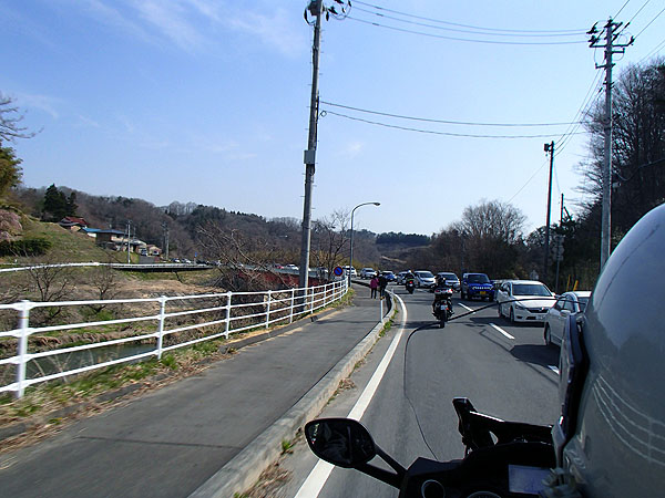 滝桜への渋滞